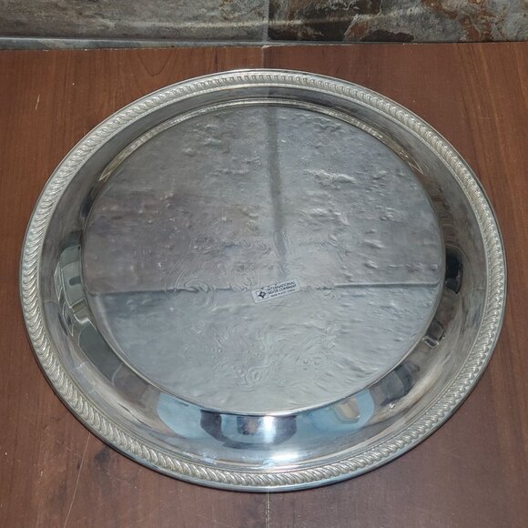 International Silver Plated Seasons Greetings Metal Serving Platter Holly Berrie - Picture 8 of 14